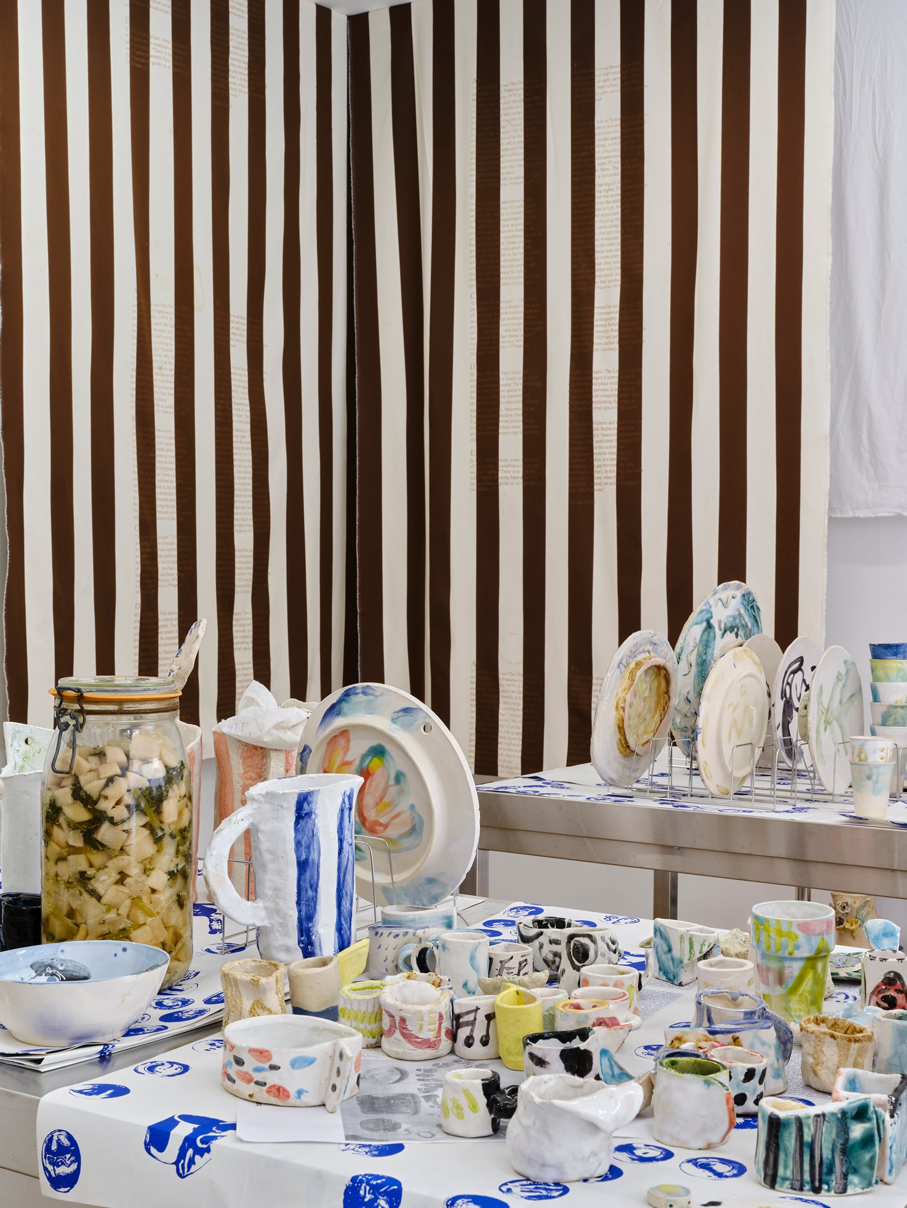 Matthew Lutz-Kinoy and Natsuko Uchino, Keramikos 2, installation view at Fitzpatrick Gallery, Paris, 2024
Courtesy of the artists
Photo by Thomas Lannes